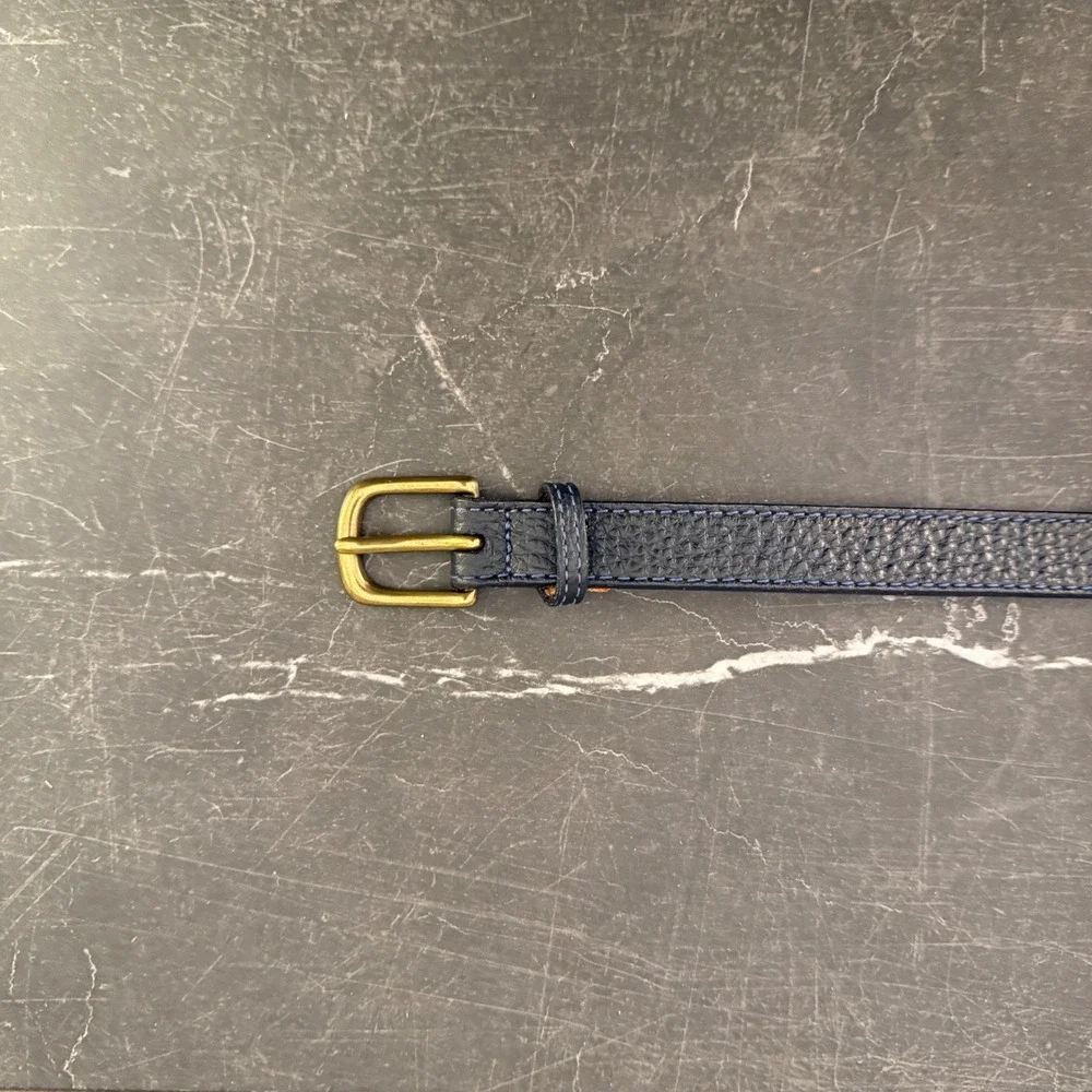 Women L.L. Bean Leather Belt 30 Blue Pebbled Full Grain Brass Buckle-Excellent - Picture 2 of 7